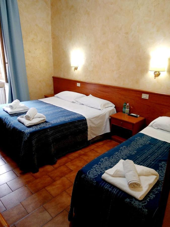 Hotel Ferrari Roma Exterior foto
