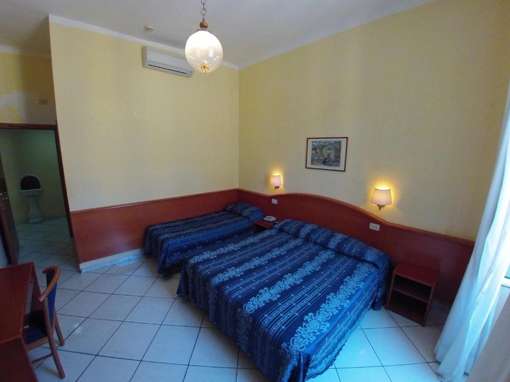 Hotel Ferrari Roma Cameră foto